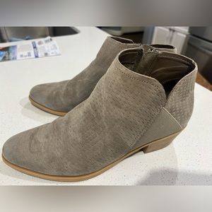 Dolce Vita Tan Booties